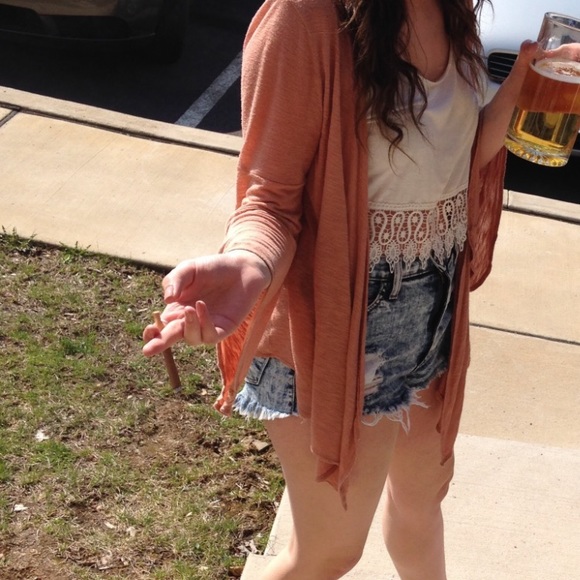 Dusty Pale Pink Shaw - Picture 7 of 8